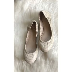 Vince Camuto Flats